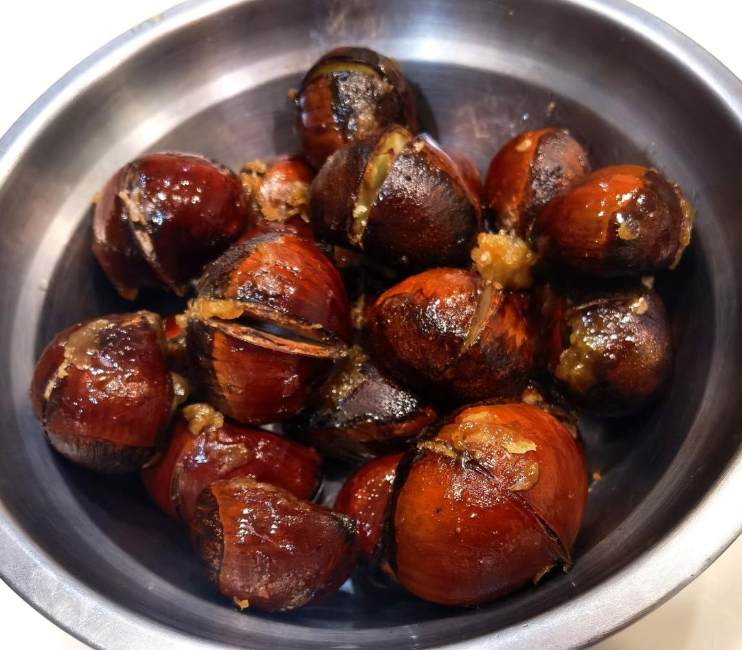 慵懒美丽的栗子