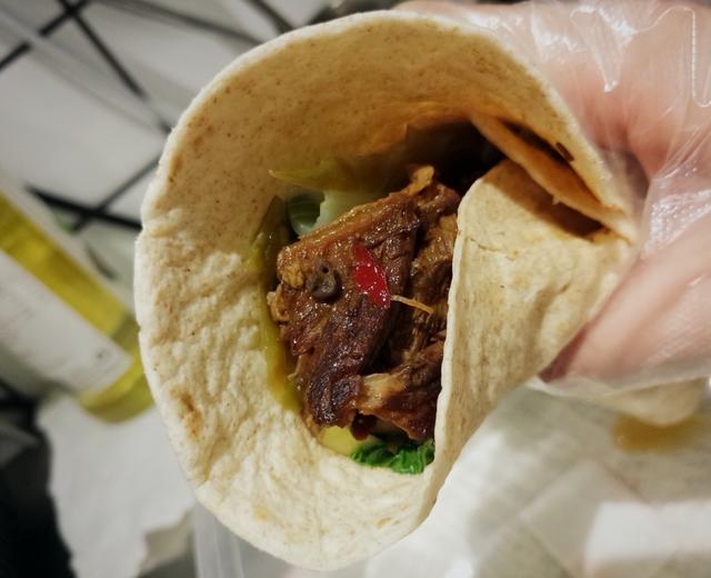 牛肉芝士卷饼 简单粗暴快手美味的做法