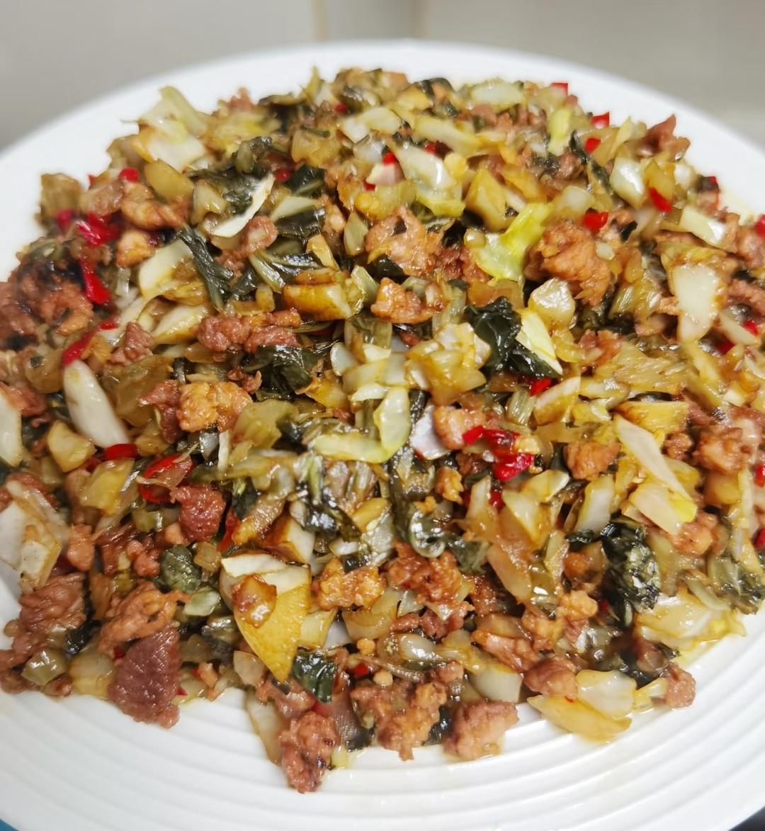 酸菜炒肉沫