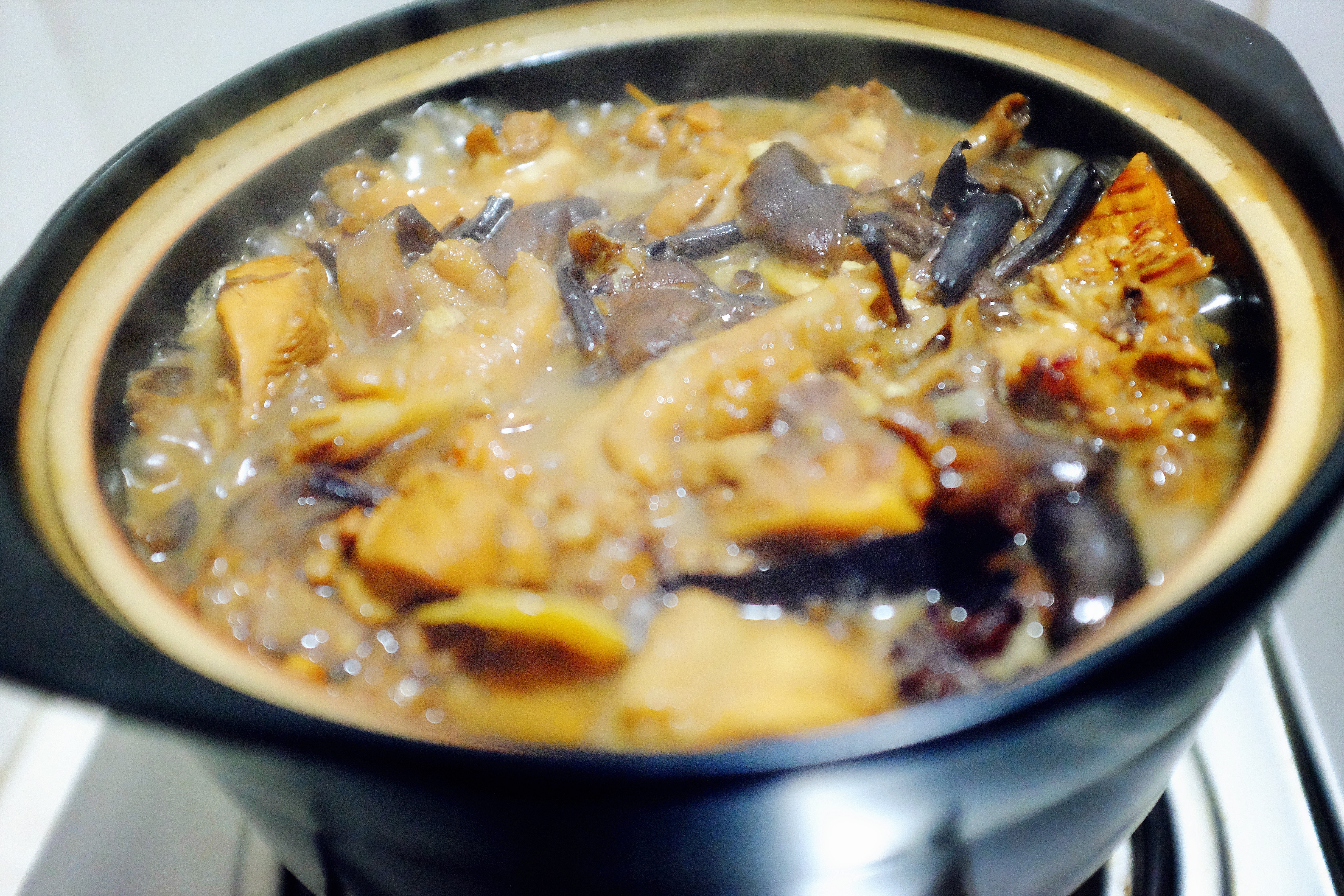 小鸡炖蘑菇