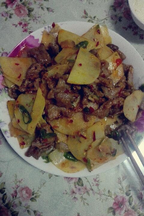 肉炒青椒土豆片
