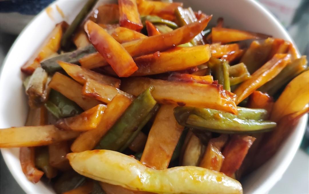土豆条烧豆角|马克西姆不粘锅