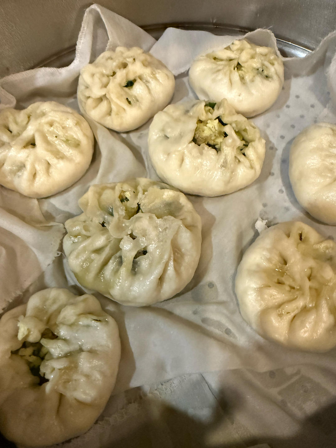 韭菜鸡蛋虾皮包子