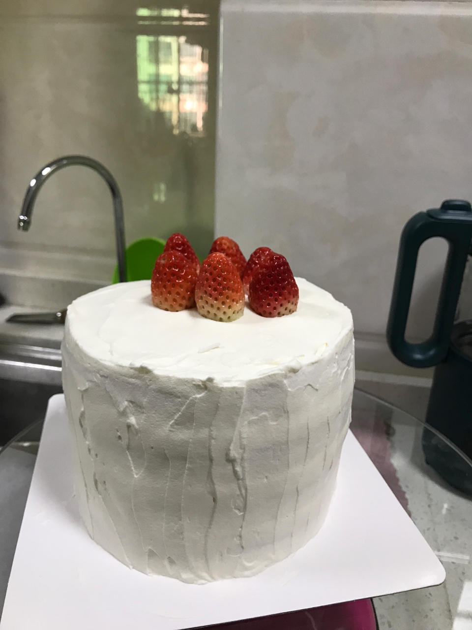 蛋糕抹面技巧（附淡奶油打发小贴士）