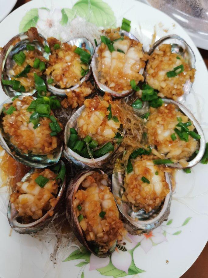 蒜蓉粉丝蒸鲍鱼