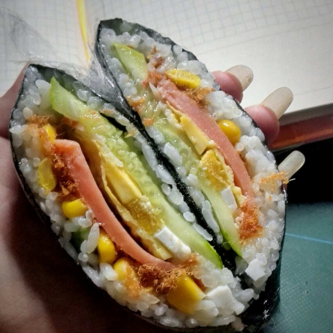 不用捏的饭团(おにぎらず)