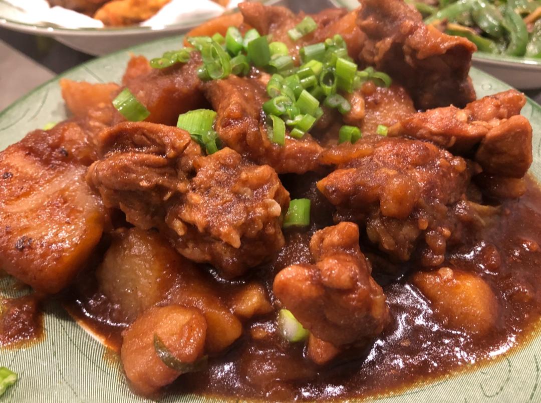 土豆炖鸡块