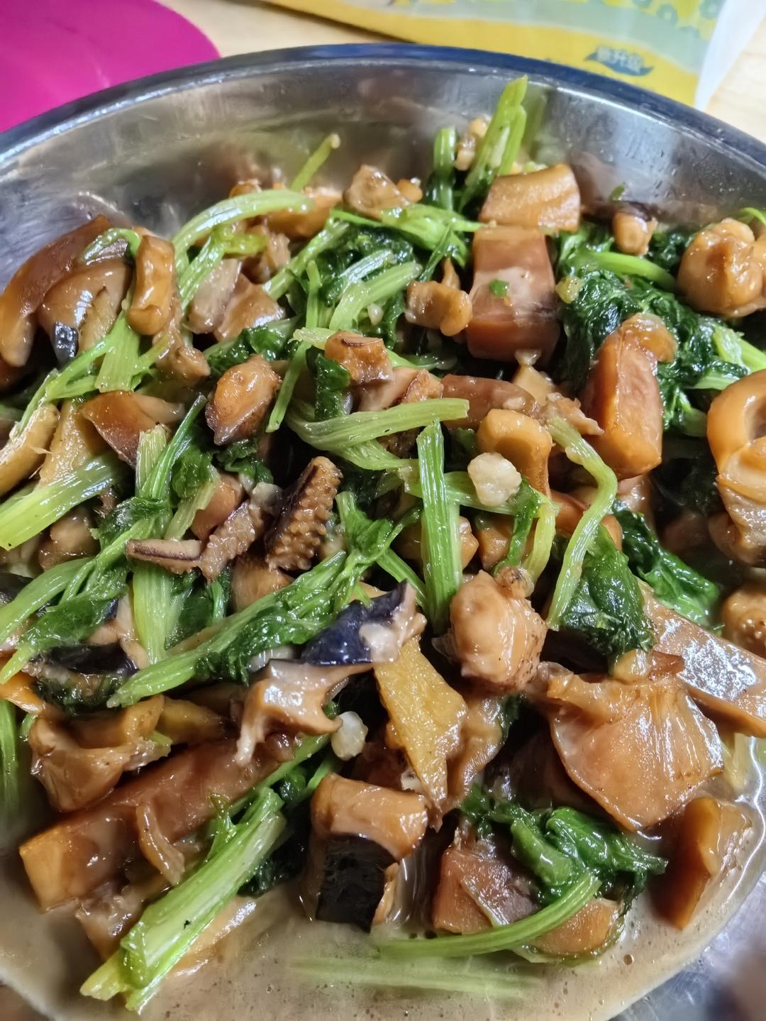 墨鱼干炒芹菜