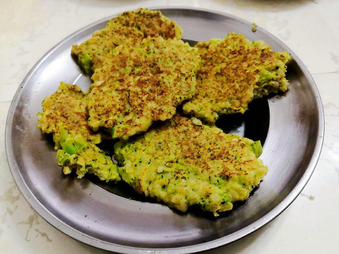 减肥餐～糙米西兰花小饼