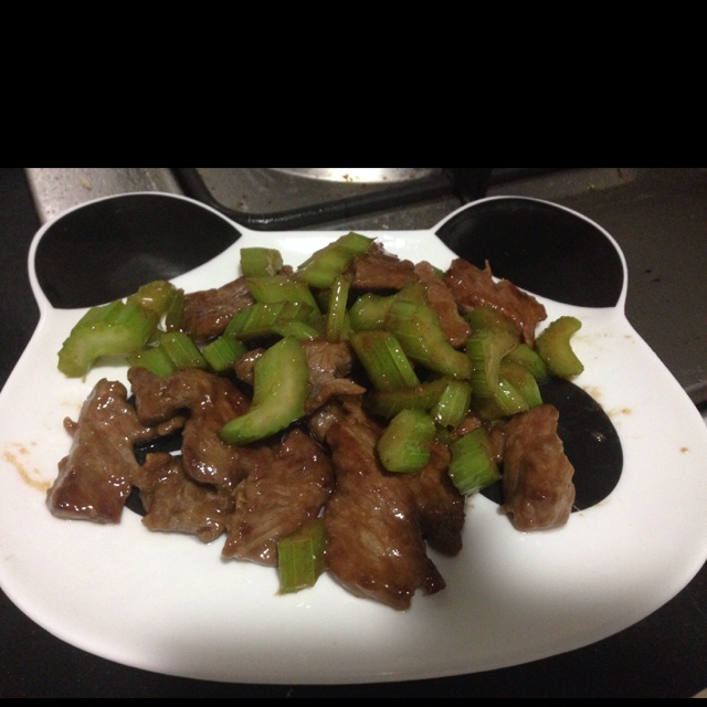 芹菜炒牛肉