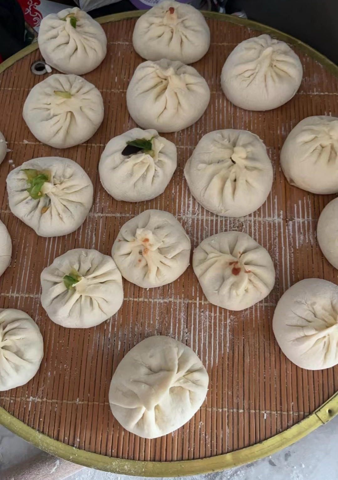 猪肉酸菜馅包子