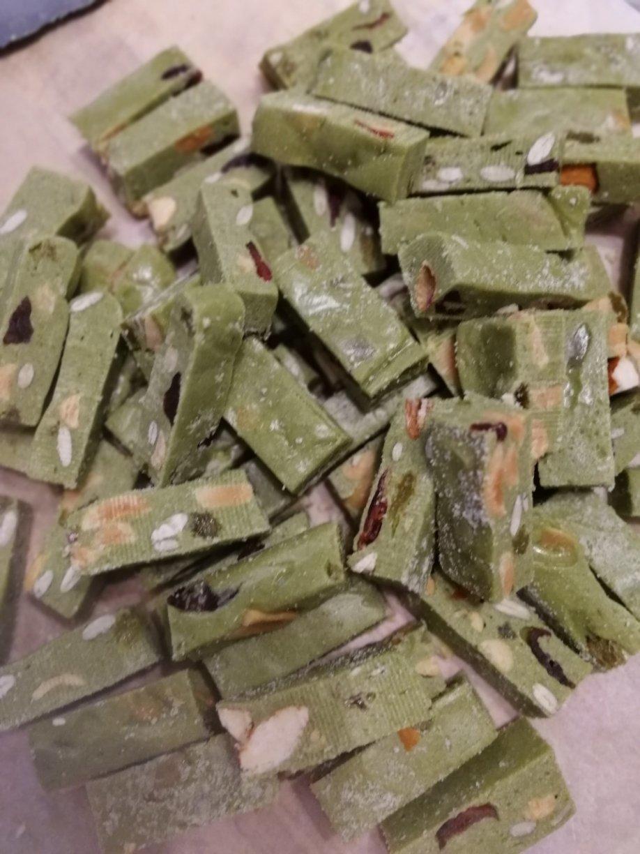 缤纷牛轧糖