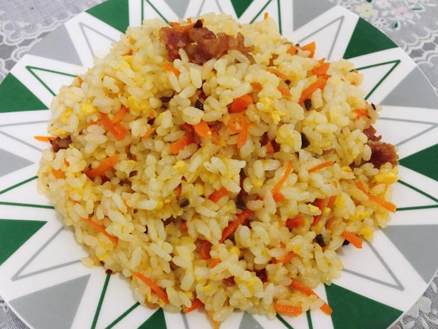 胡萝卜蛋炒饭