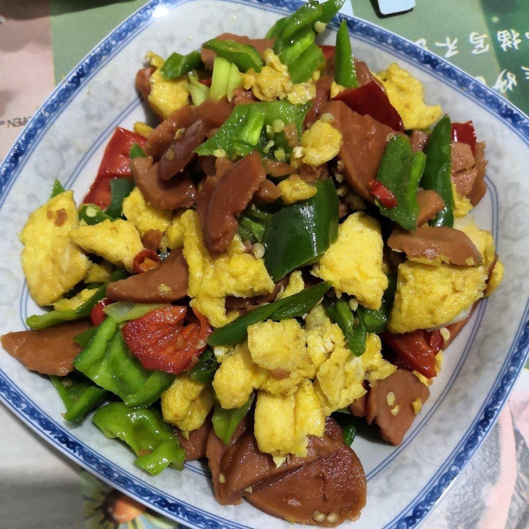 家常青椒炒蛋