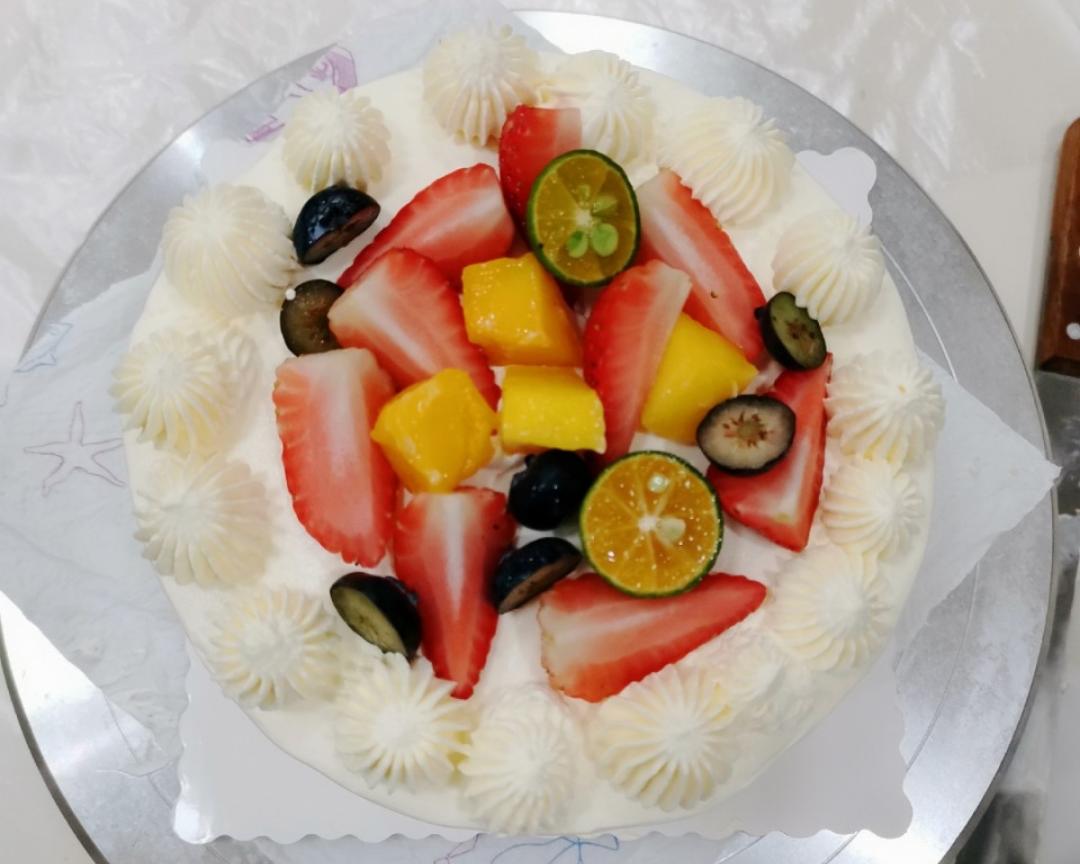 6寸奶油蛋糕夹心及抹面装饰