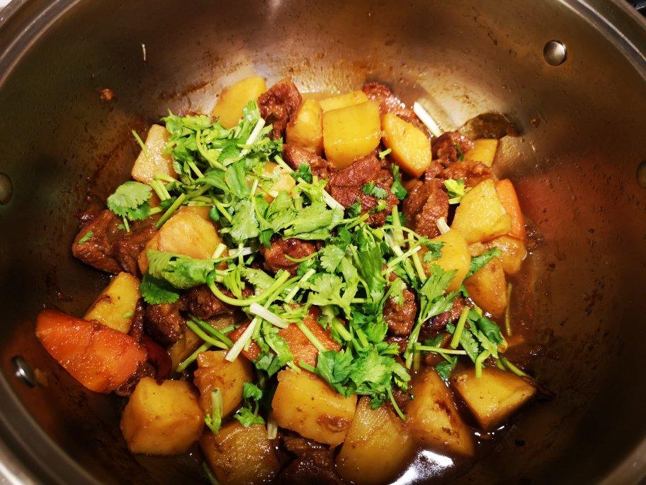 牛肉炖土豆