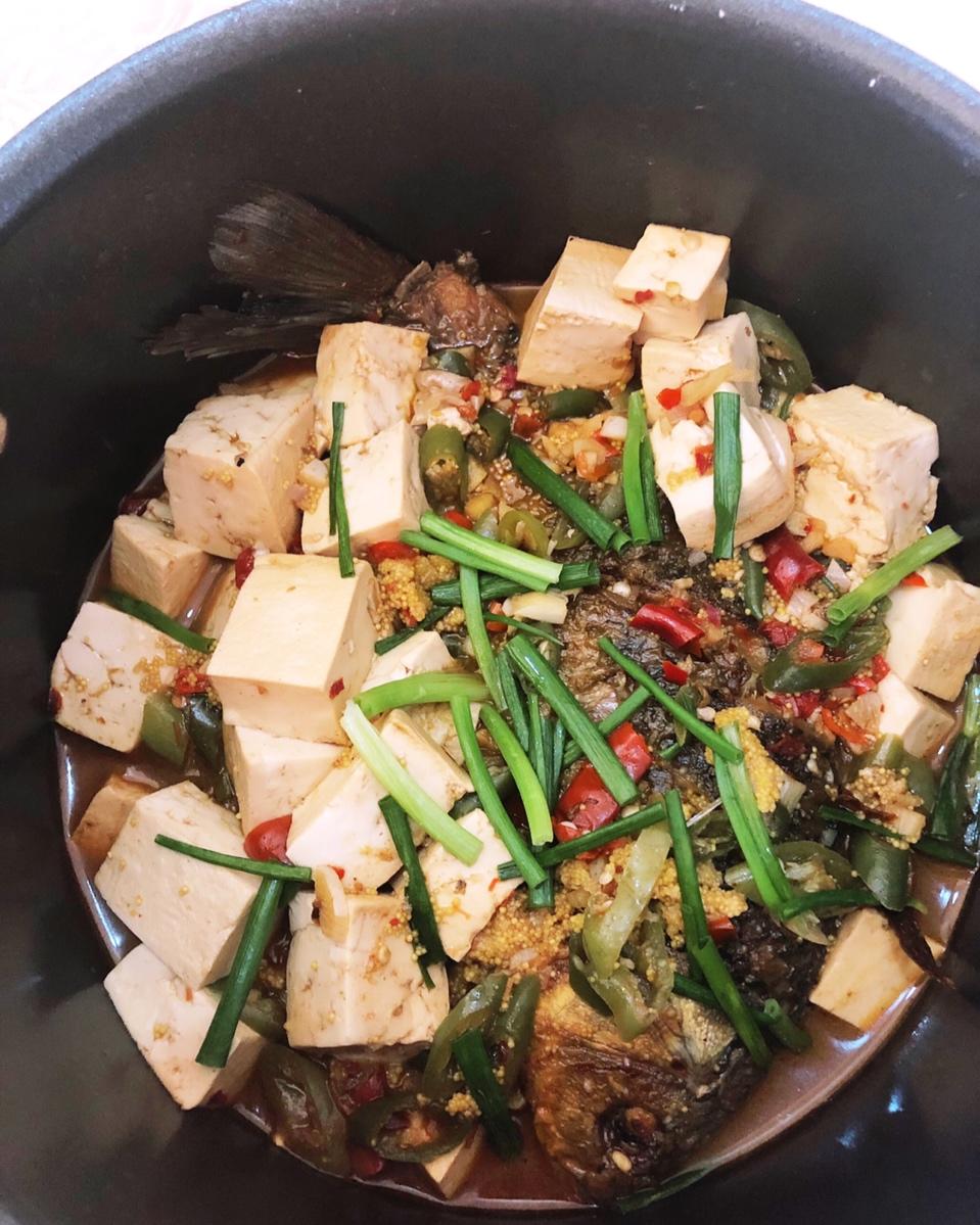 豆瓣鲫鱼炖豆腐