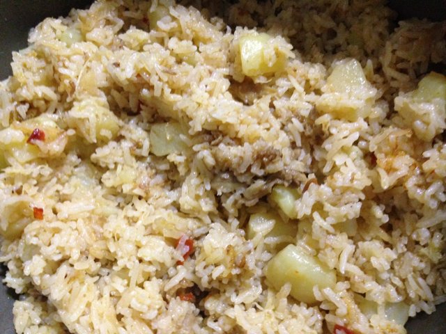 秘制土豆焖饭