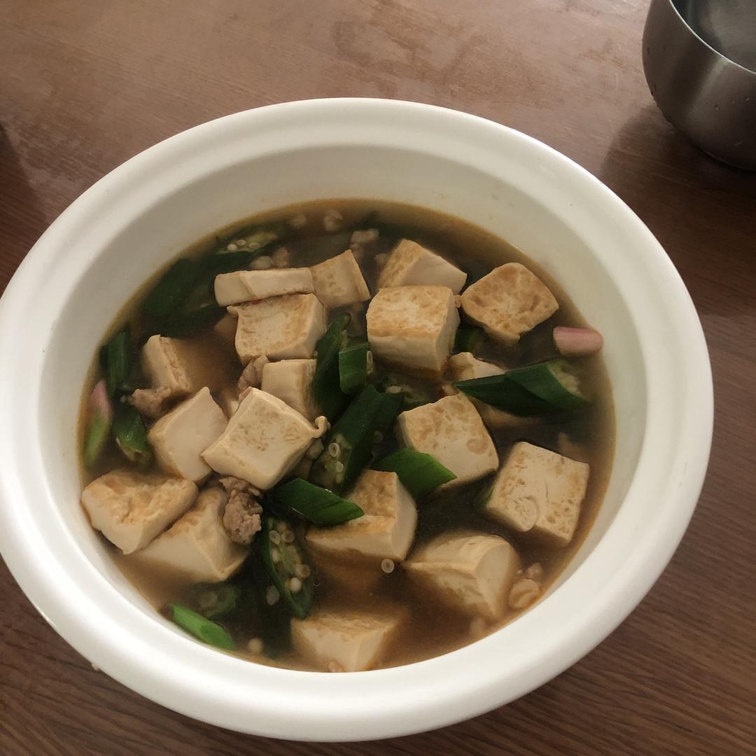 比肉好吃的秋葵豆腐煲
