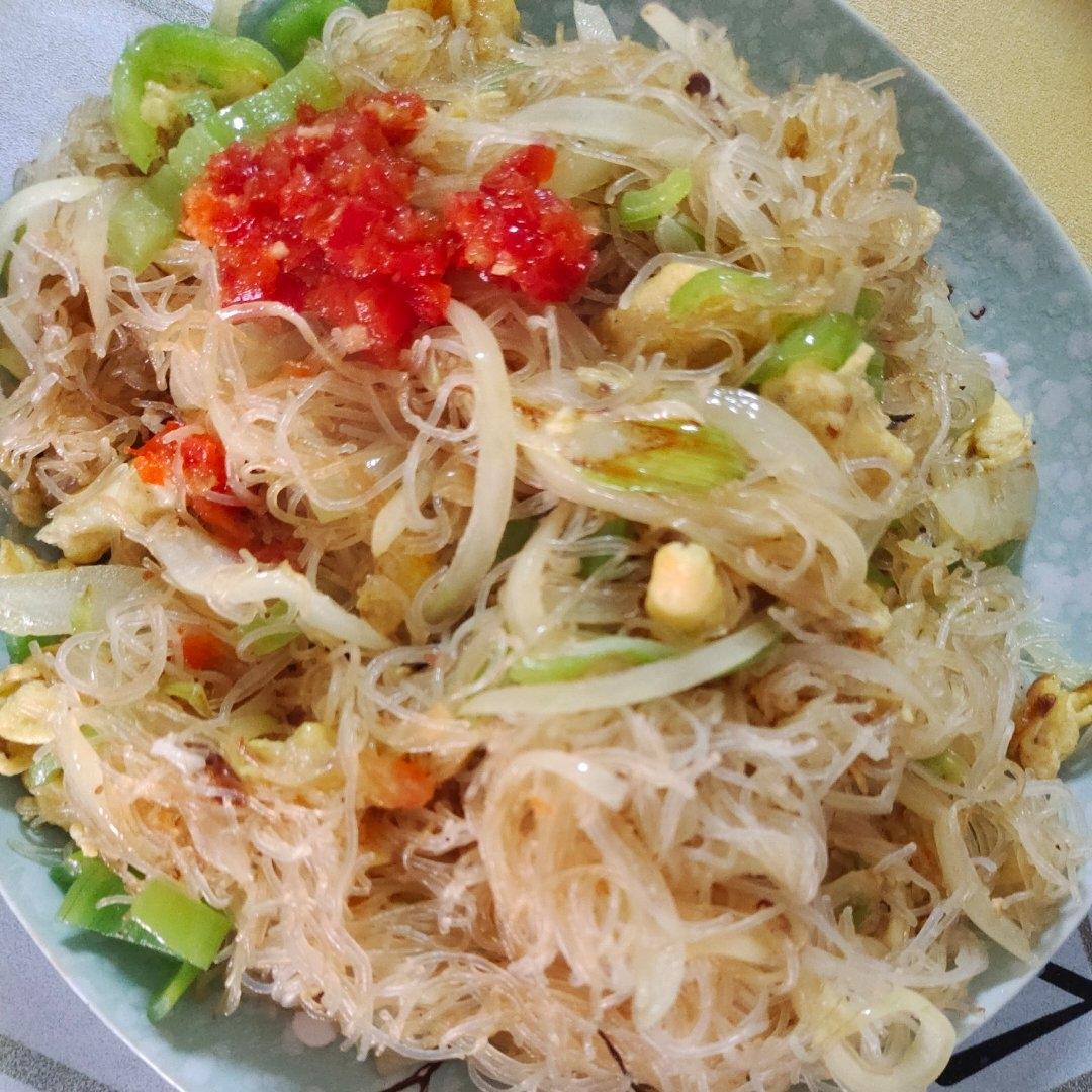 鸡蛋炒米粉，正确泡发干米粉，不碎、不坨、不粘锅、口感Q弹