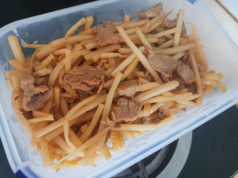 酸笋炒肉片