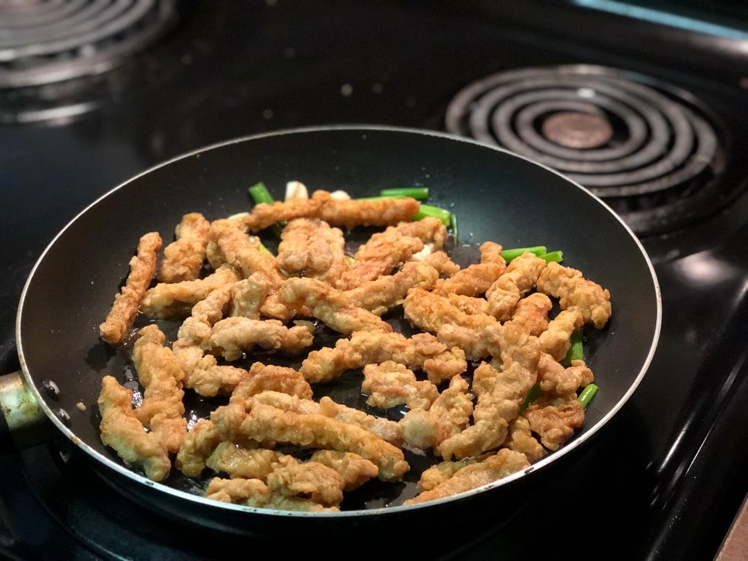 赞                  椒盐排条              猪瘦肉,盐,料酒,五香粉
