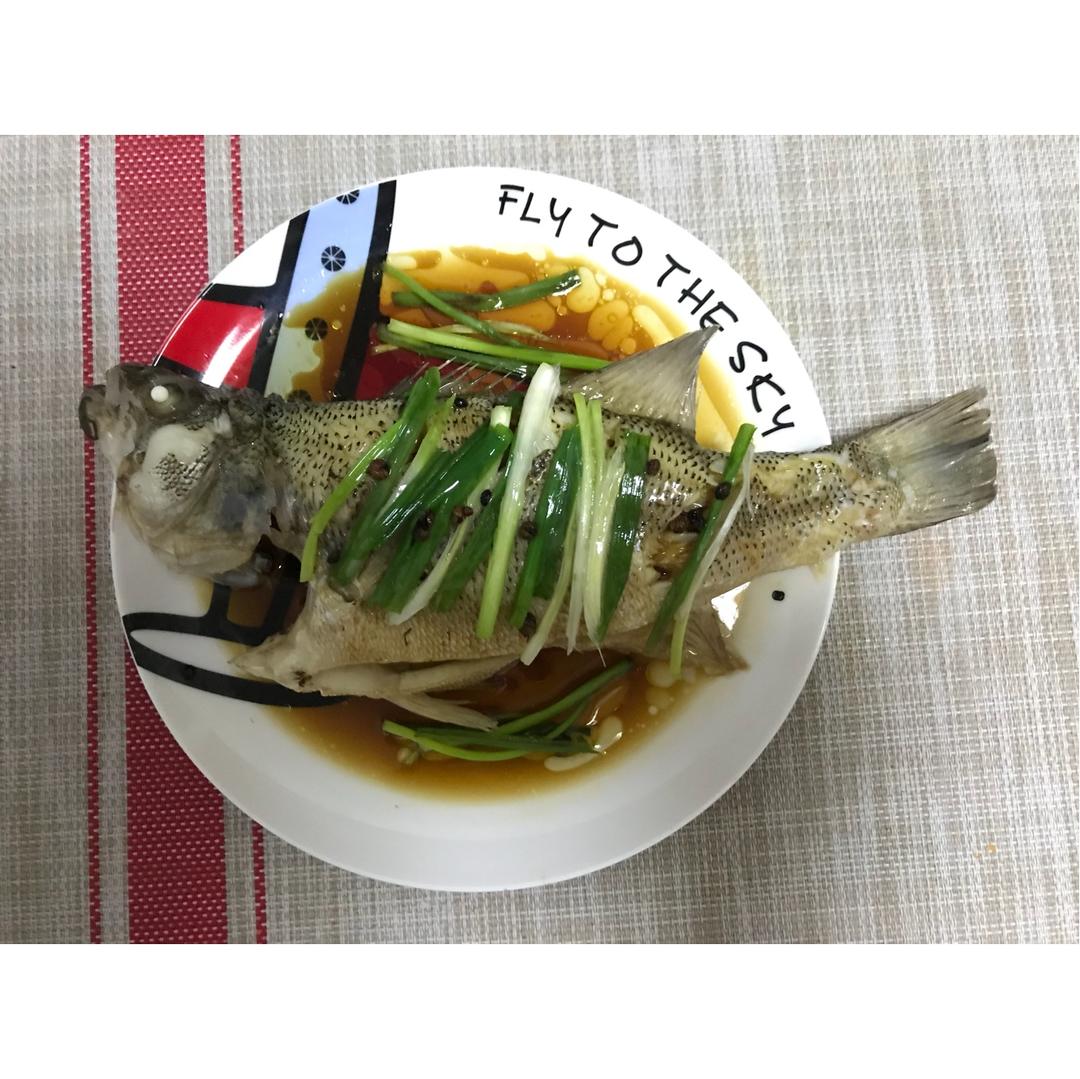 蒸鲈鱼