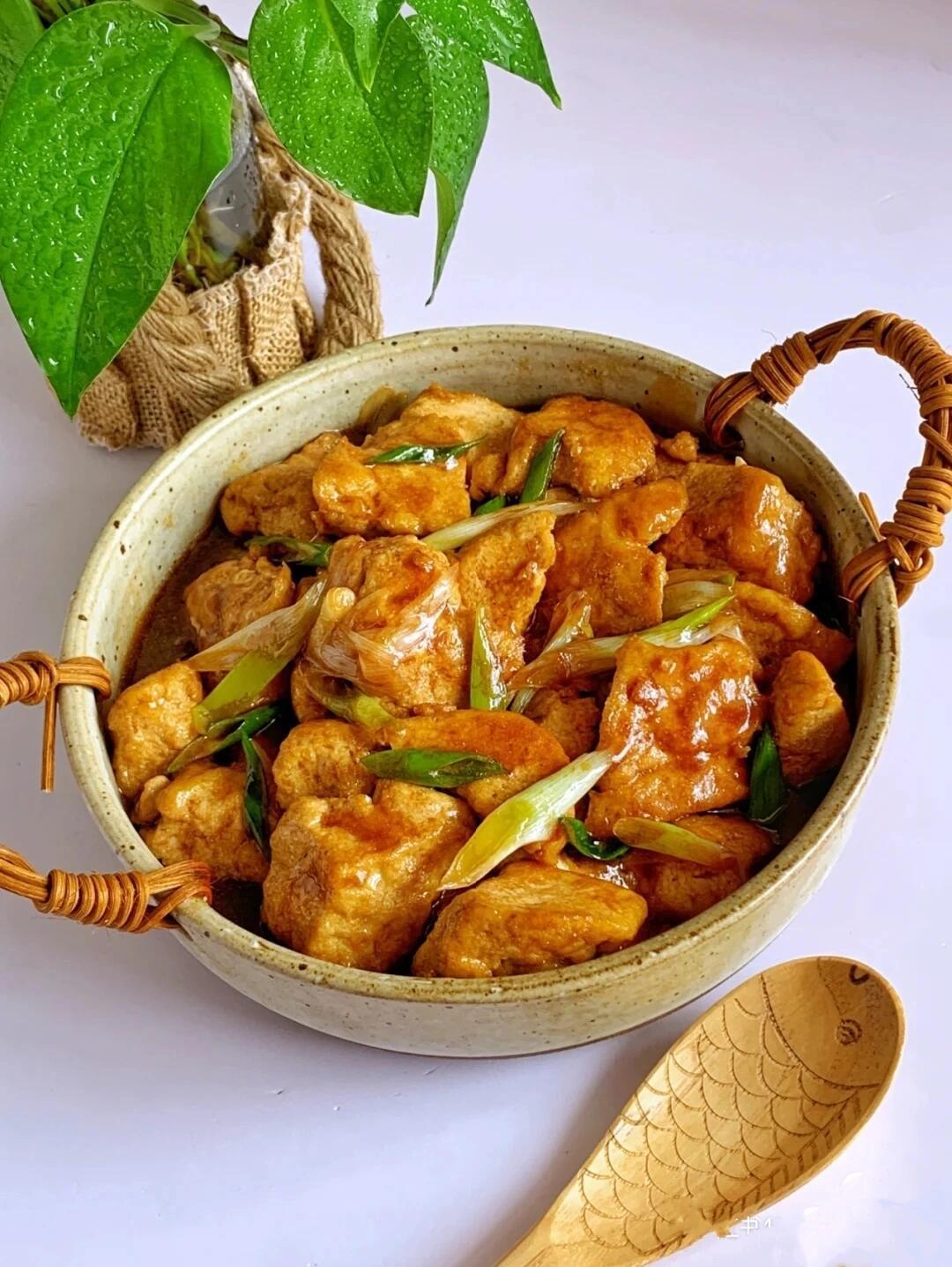 家常快手菜~葱烧豆腐