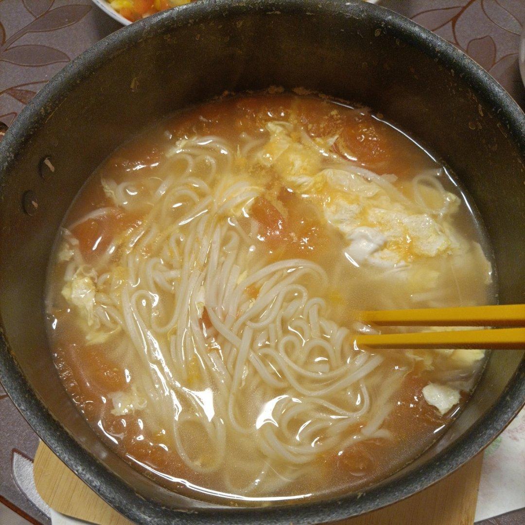 宇宙无敌好吃的西红柿鸡蛋面 三口之家的快手一餐