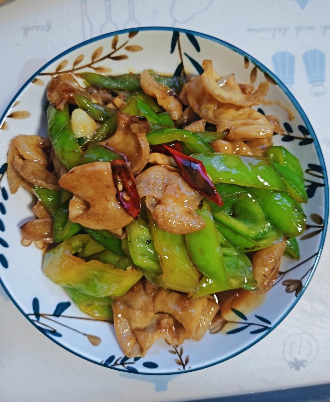 青椒肥肠