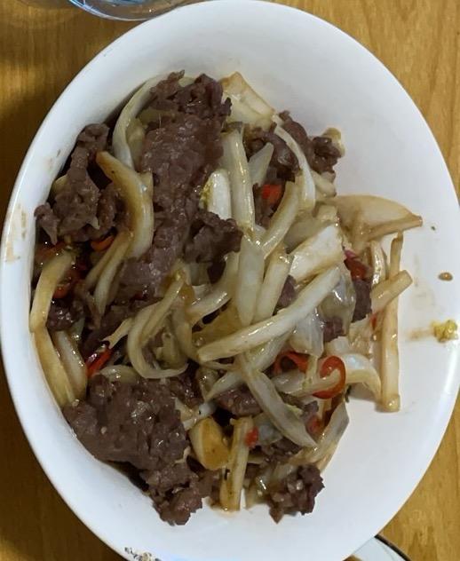 下饭神器又来了，试试这道白菜梗炒牛肉！！