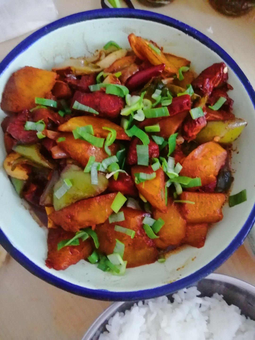土豆炖鸡块