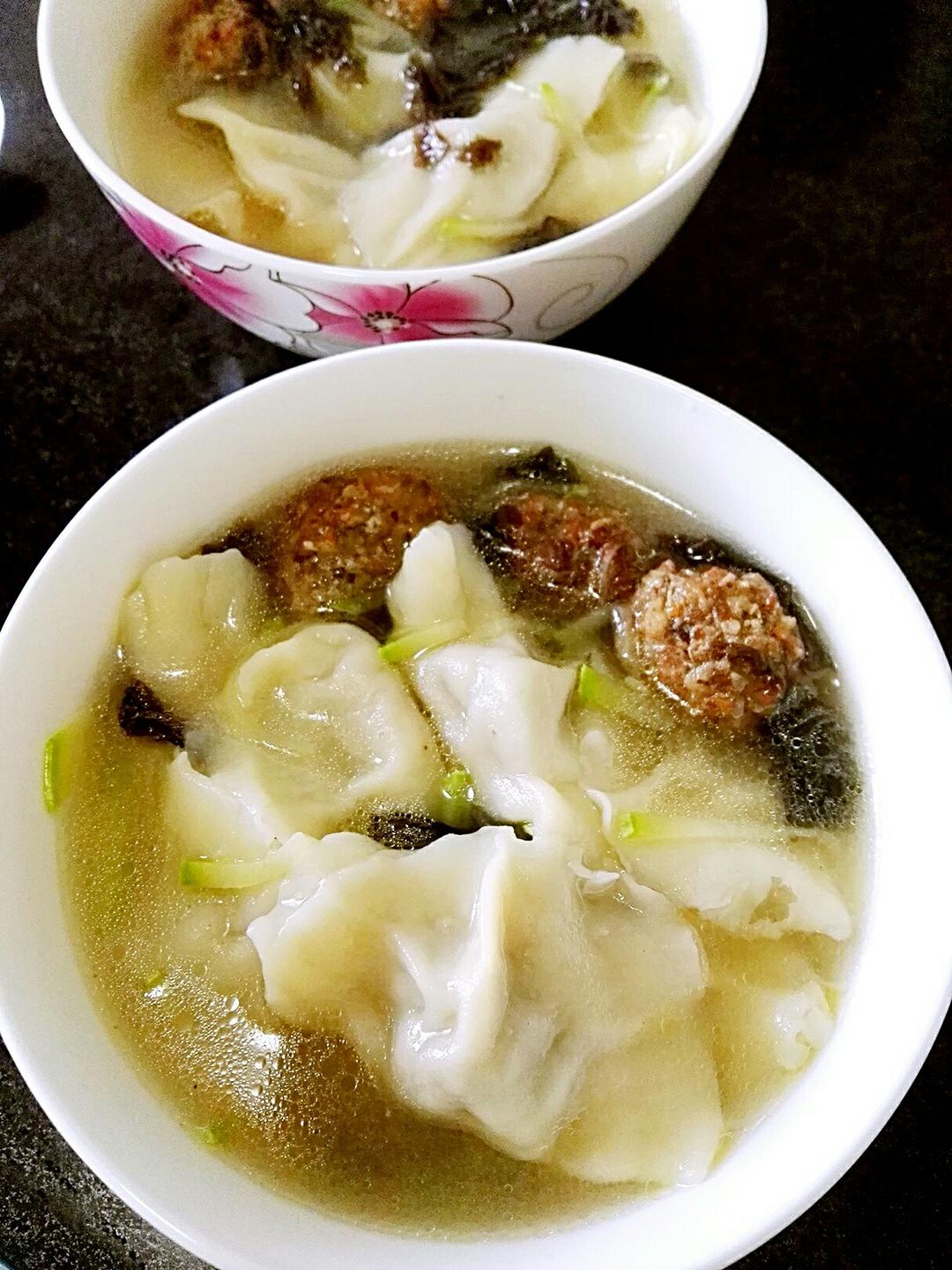 酥炸肉丸