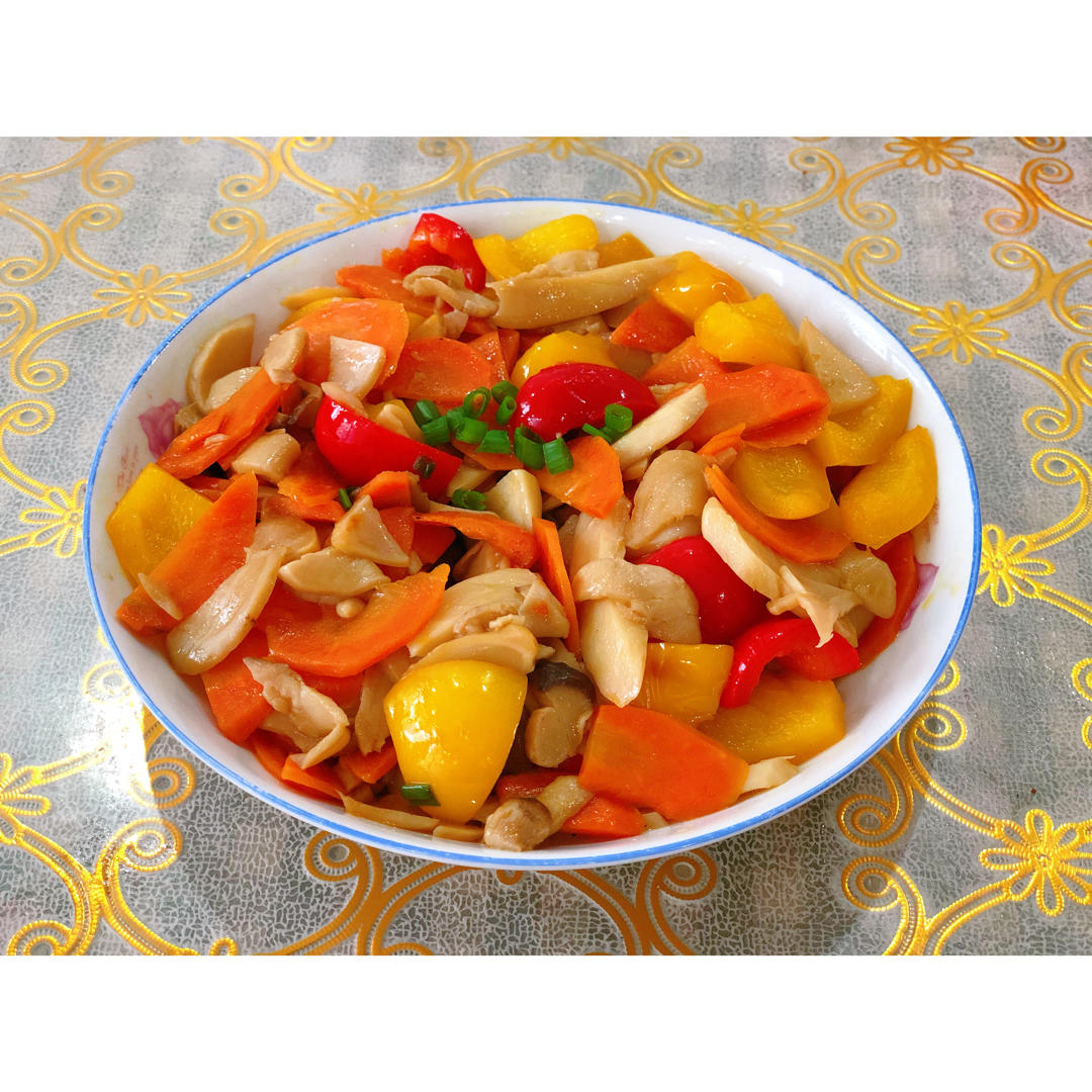 胡萝卜炒杏鲍菇
