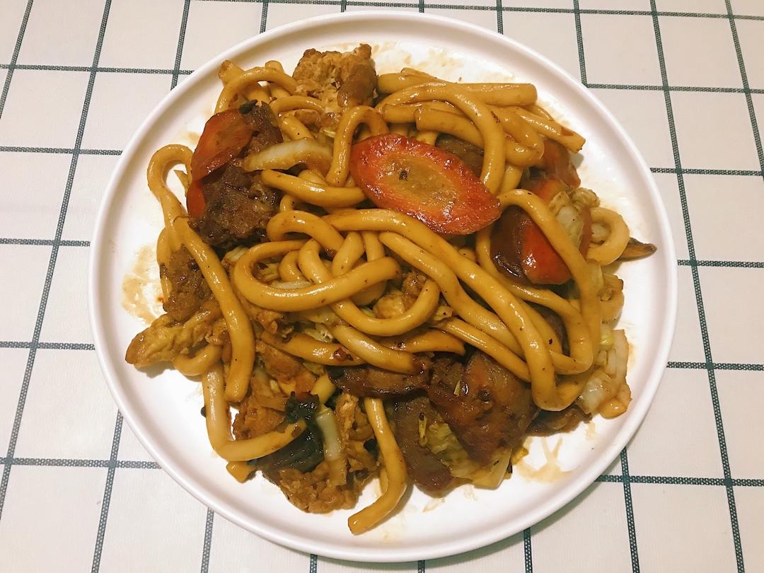 比路边摊好吃百倍的火腿炒土豆粉