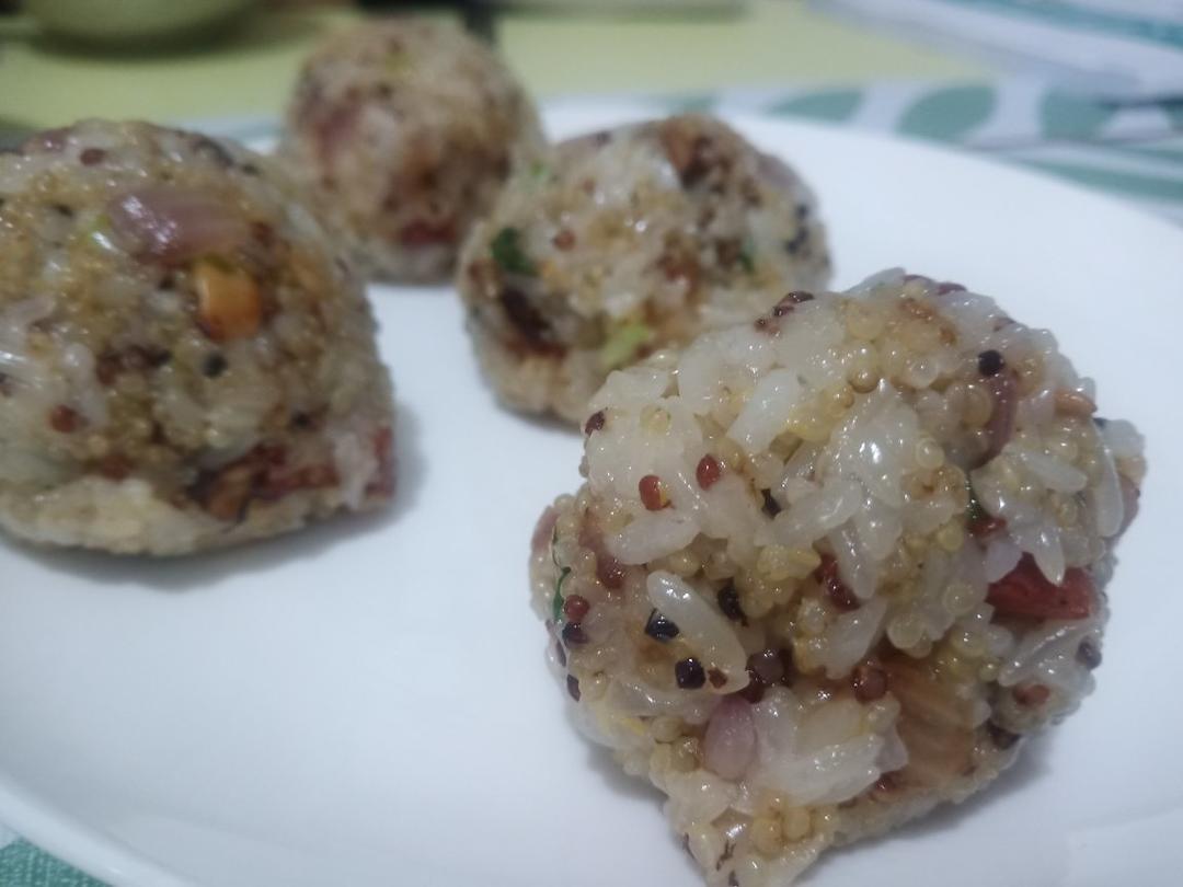 藜麦饭团