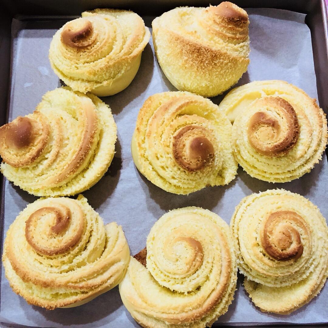 千层椰蓉小面包