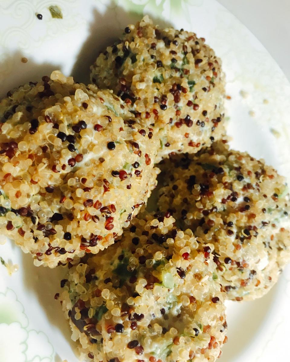 （健身餐）藜麦鸡胸豆腐丸