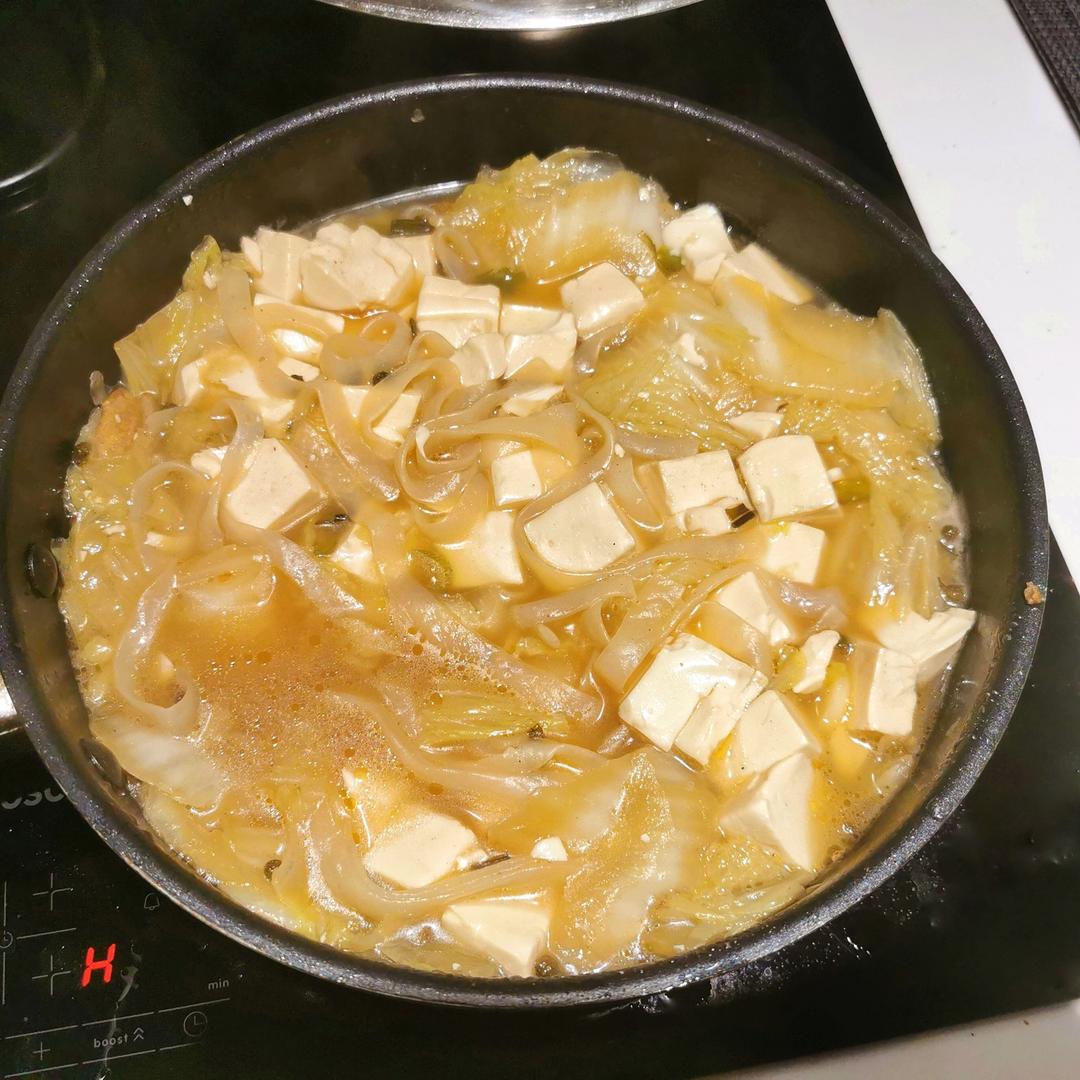 白菜五花肉粉条炖豆腐