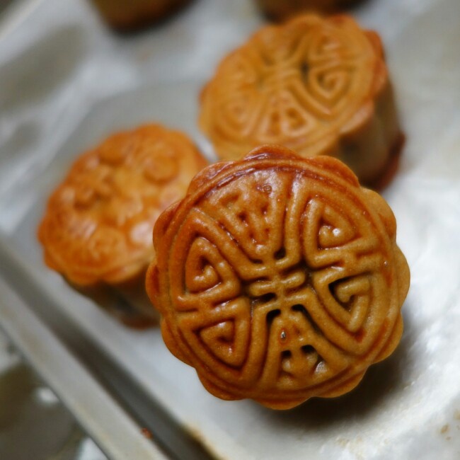 蛋黄豆沙广月