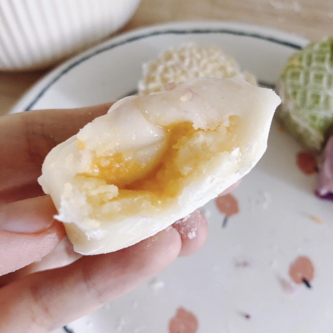 流心奶黄冰皮月饼（内有视频链接）
