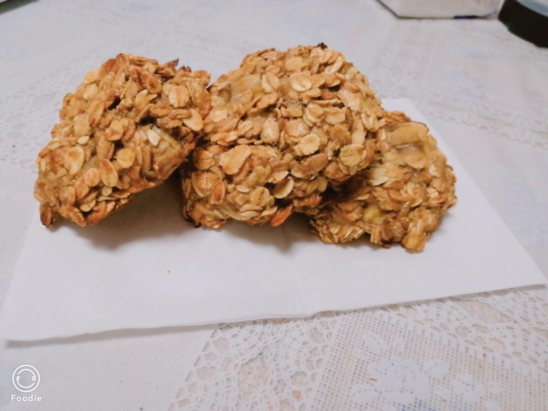超简单-香蕉燕麦饼干（软软QQ的！）