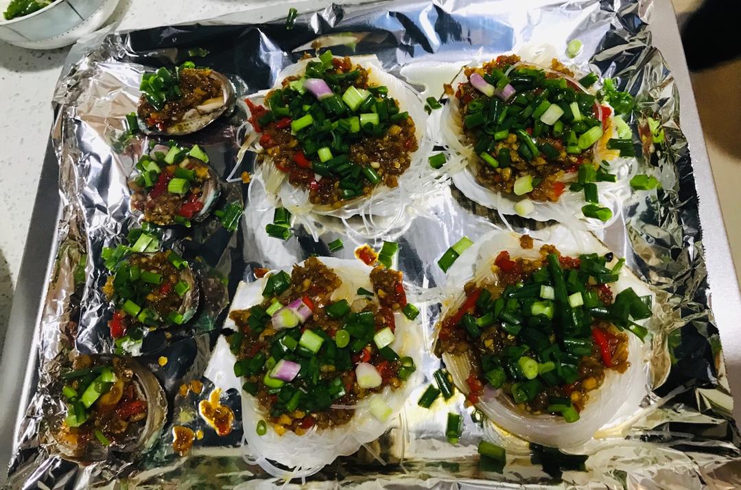 蒜蓉粉丝烤扇贝