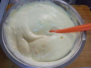 不加一滴牛奶的橙皮细屑戚风蛋糕的做法 步骤17