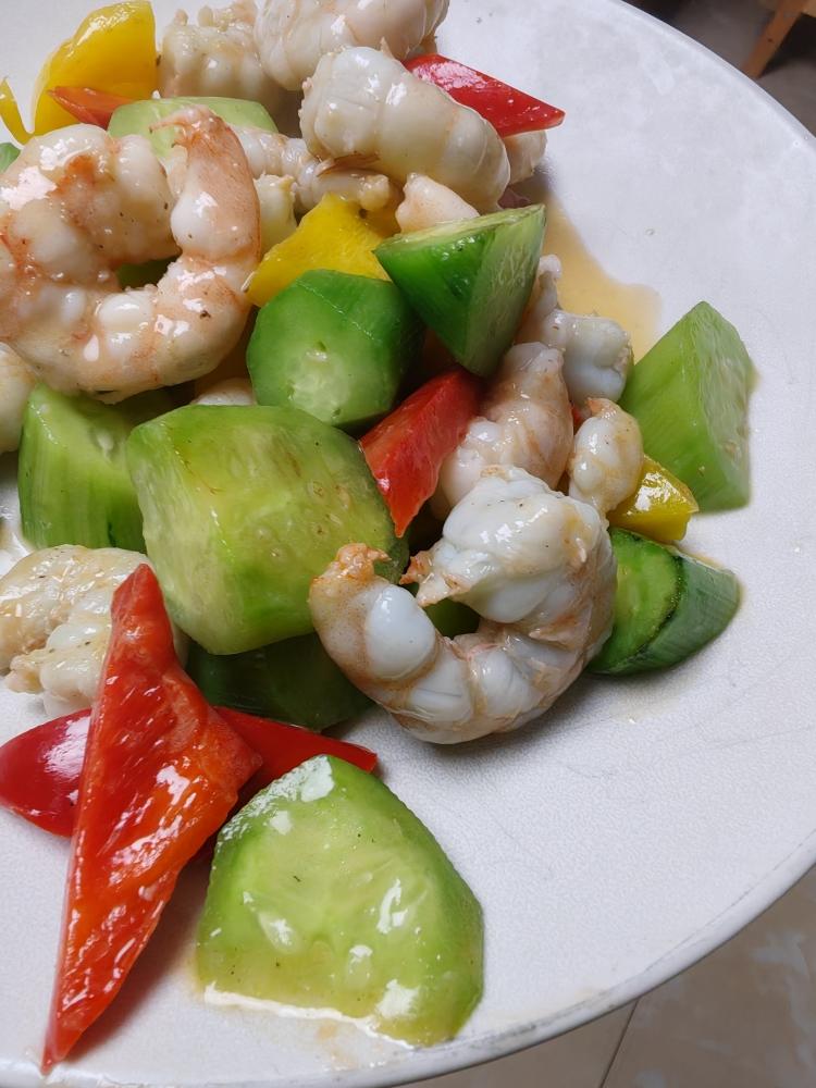 彩椒黄瓜炒虾仁