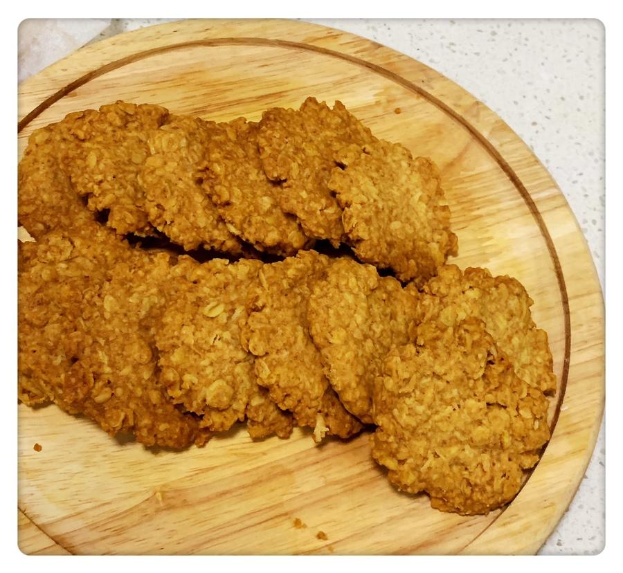 黄油蜂蜜燕麦饼干的做法