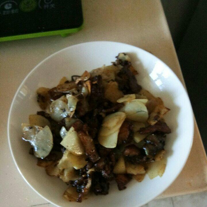 土豆片炒肉