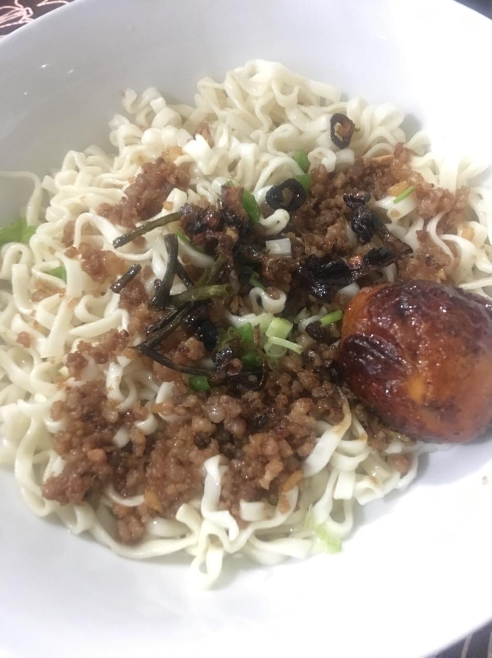 蚝油肉酱捞面配南瓜羹【曼达小馆】