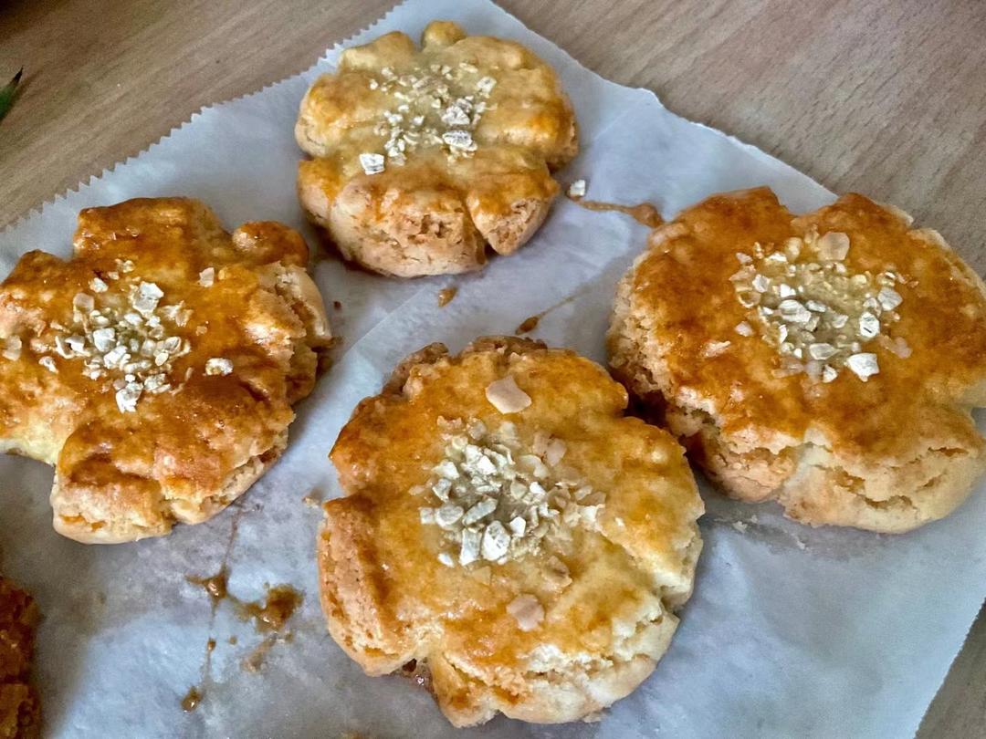 轻轻一按就碎掉的原味桃酥（不输猪油版）