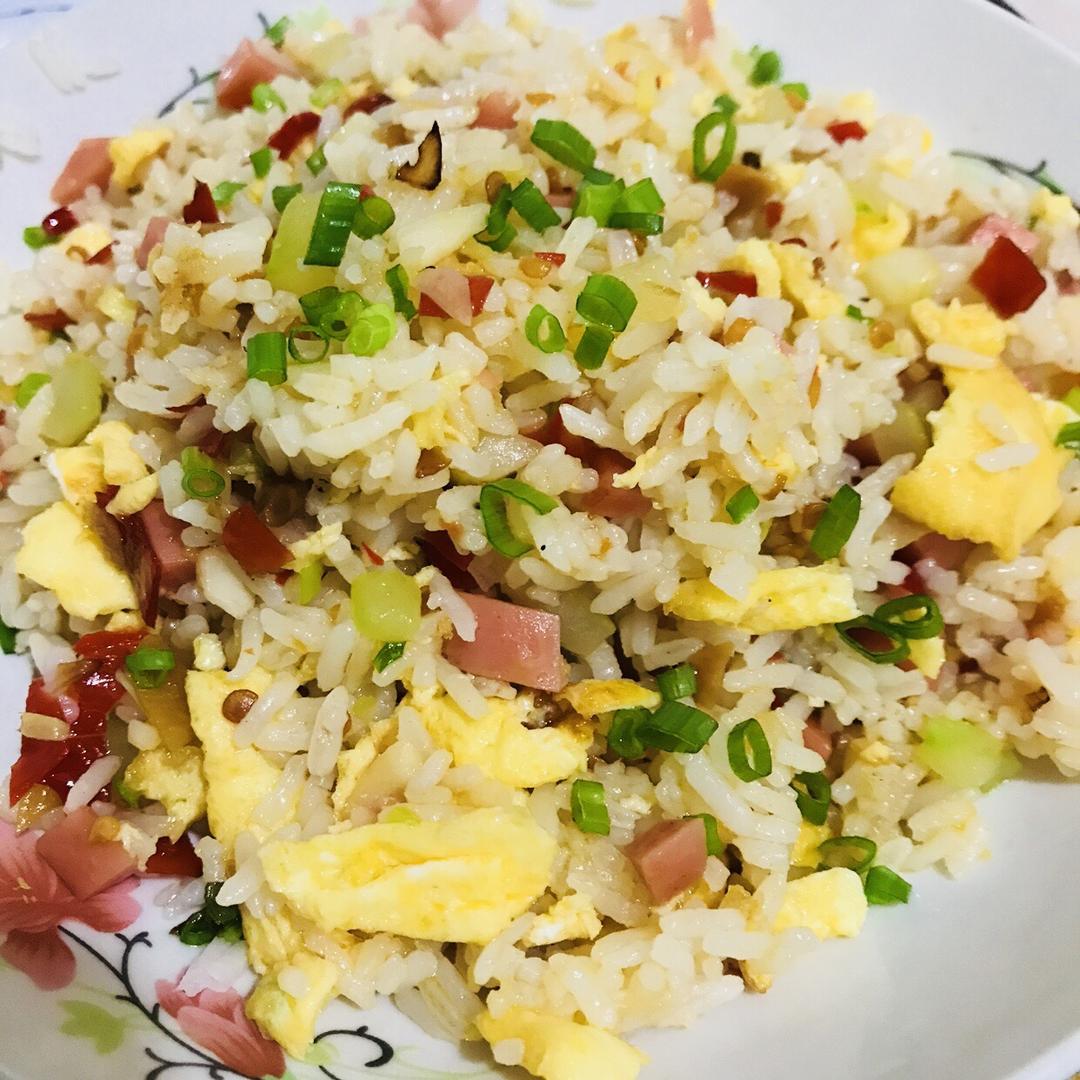 火腿蛋炒饭